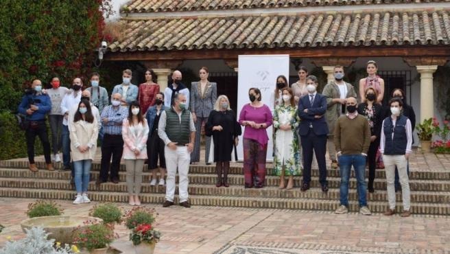 El Palacio de Viana acoge una sesión fotográfica con diseñadores de moda y joyería cordobeses